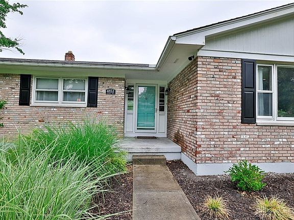 3rd image of 4853 Hathaway Dr