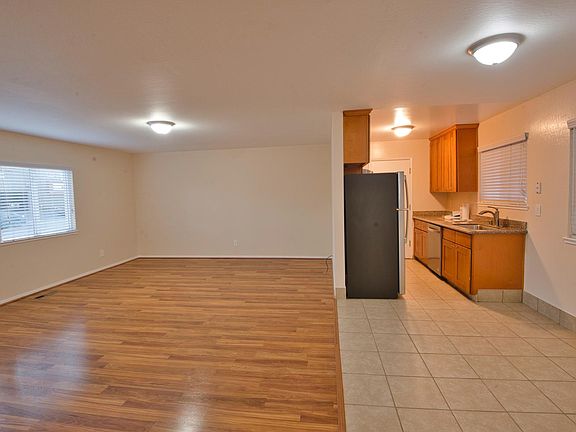 Living/kitchen rooms
