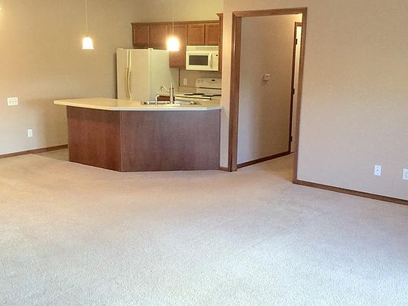 3rd image of 2606 NE Oak Dr Unit 7