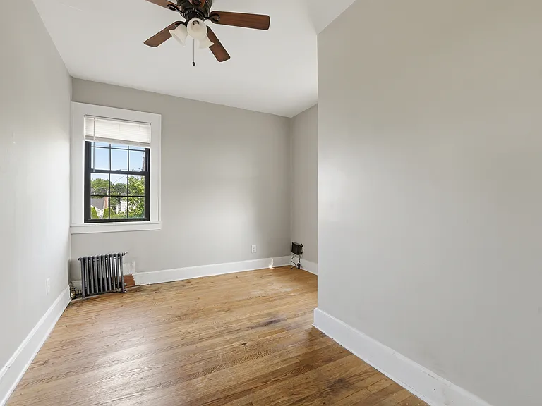 83 Hudson St #2 — Photo 10