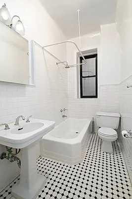 Rented by Emerson Realty NY LLC | media 11