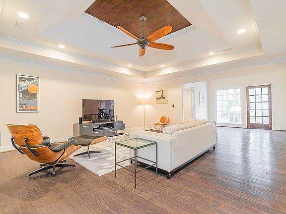Grand entrance/living room