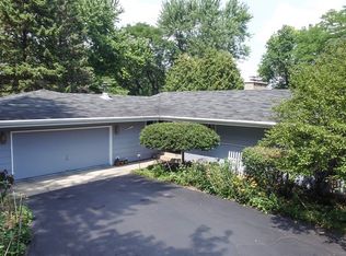 63 Lake Shore Dr, BARRINGTON, IL 60010