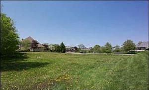 1st image of 685 Spruce Dr
