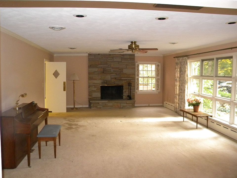 1st image of 29W410 Forestview Dr
