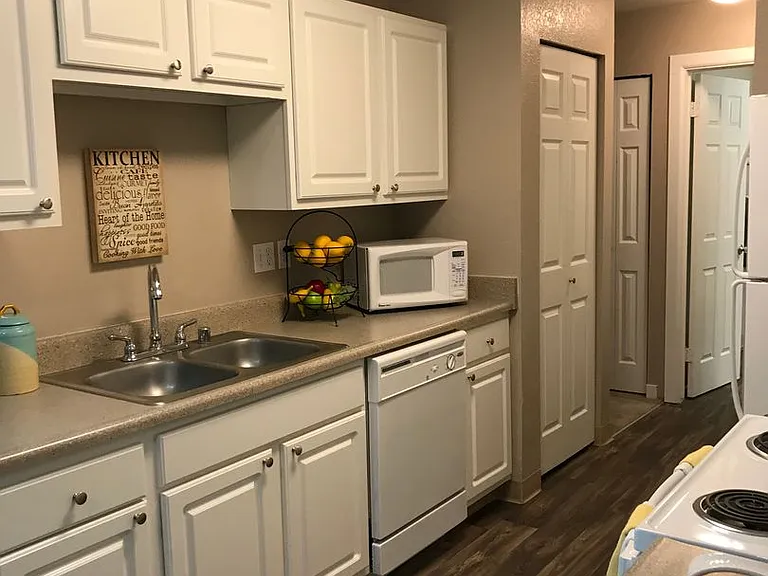 Signature Apartments — Photo 62