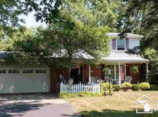 4126 S Otter Creek Rd, La Salle, MI 48145