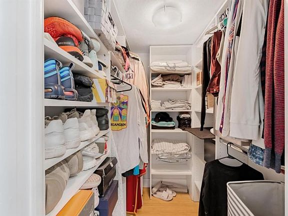 4th image of 3930 Oaks Clubhouse Dr APT 501