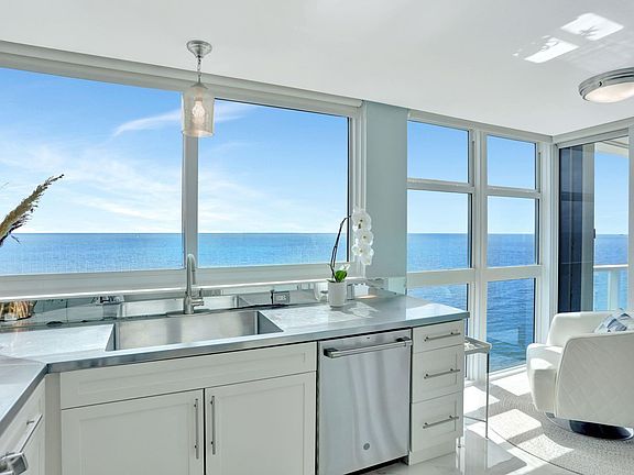 4th image of 1360 S Ocean Boulevard #2601