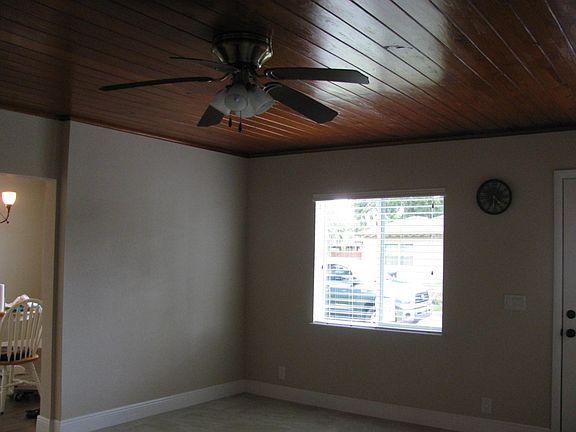 4th image of 2020 Jewell Ave
