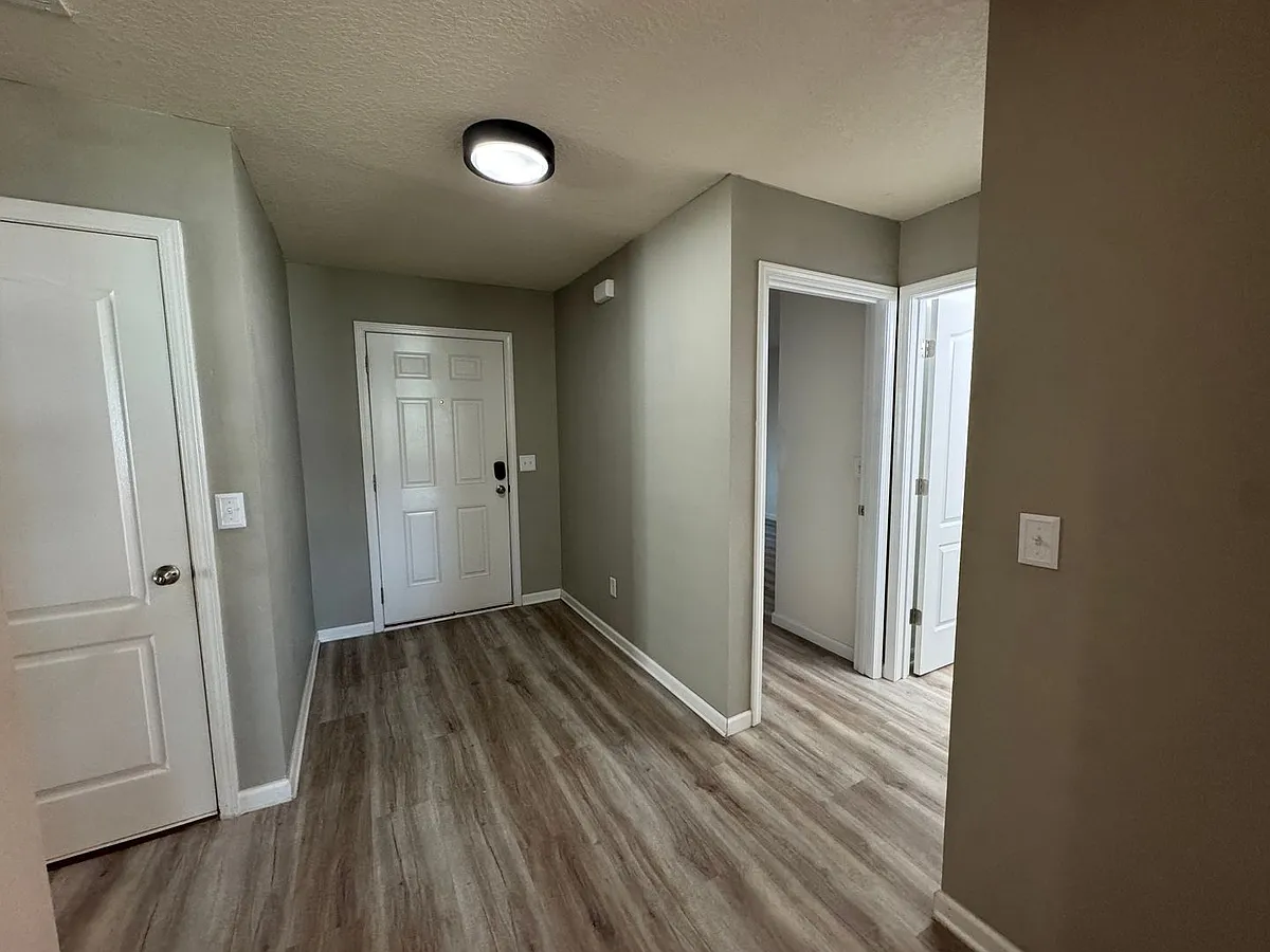 Building Photo - 217 Brooklet Cir