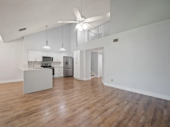 832 NW 92nd Avenue, Plantation, FL 33324