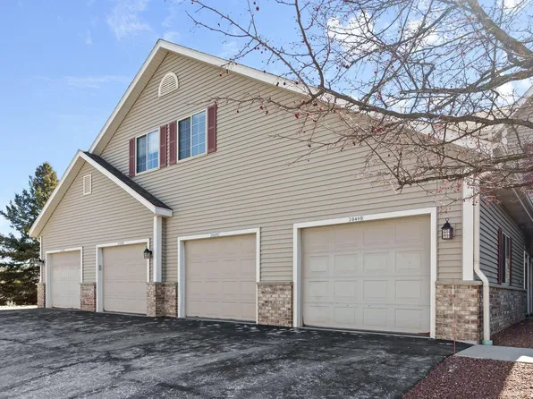 2049 Pine Ridge COURT #D, Grafton, WI 53024