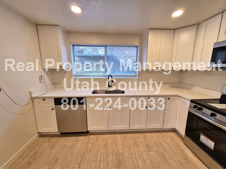 1148 W 100 N — Photo 31