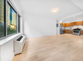 4705 5th St #502, Long Island City, NY 11101