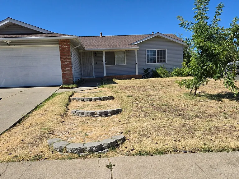 10641 Epic Ct — Photo 2