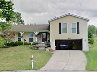 908 Trails End Dr, Monroe, OH 45050