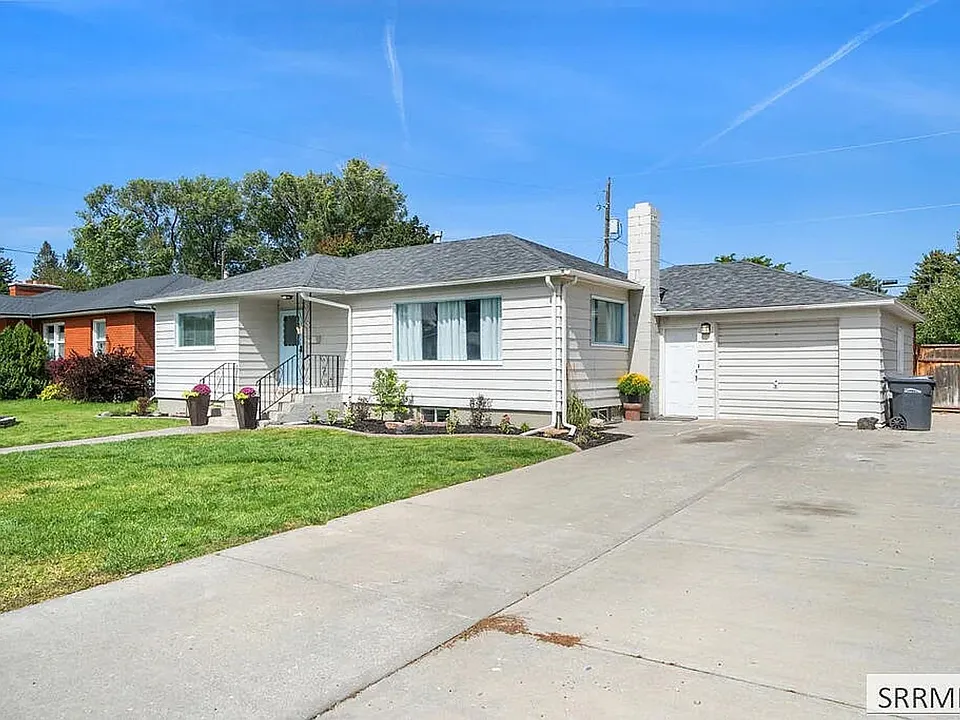1085 Syringa Dr