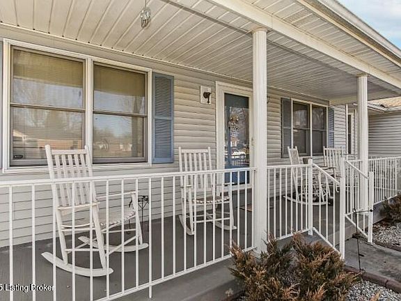 3rd image of 302 Vail Dr