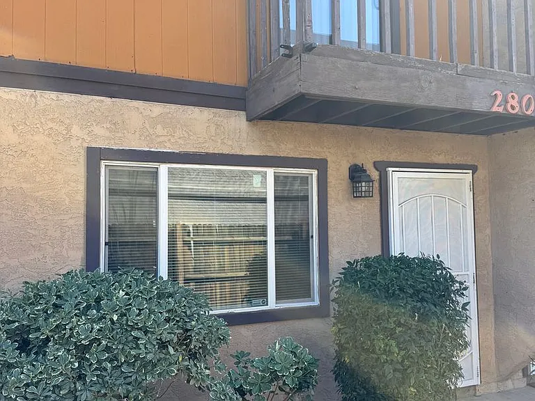 2809 N Mountain Ave — Photo 9