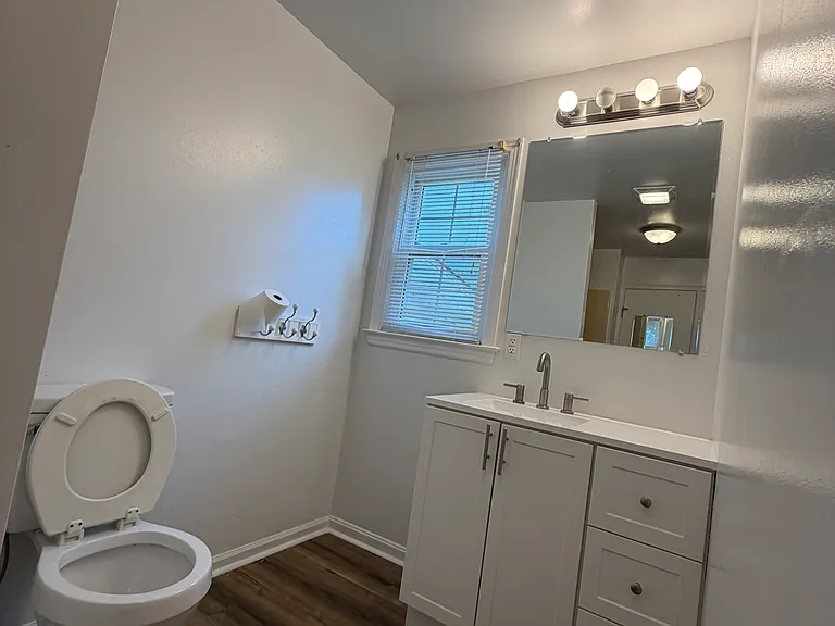 4538 Vest Dr — Photo 3