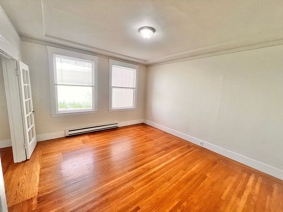1st image of 1082 Pine St #2