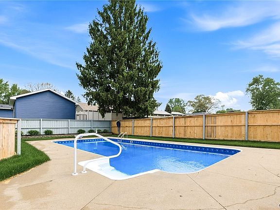 4th image of 6401 Pillmore Dr