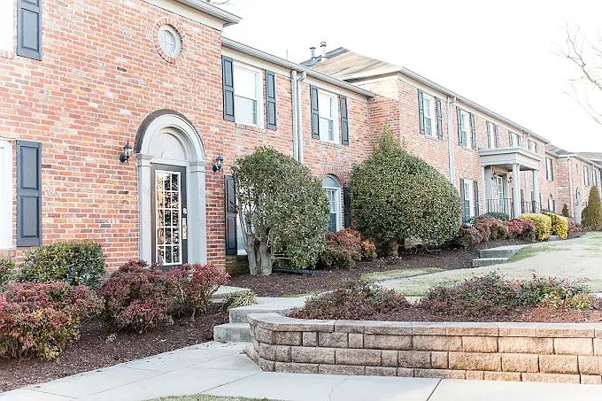 Garden style Apartments 1 &2 Bedroom