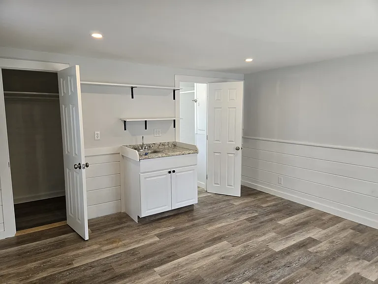182 Sea St #10 — Photo 8