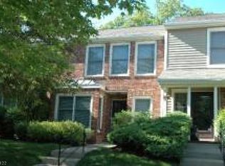 41 Woodledge Ct, Rockaway, NJ 07866