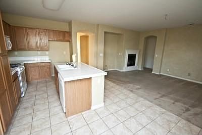 4th image of 202 River Bend Ln