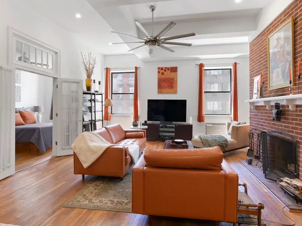 521 West 47th Street image 1 of 10