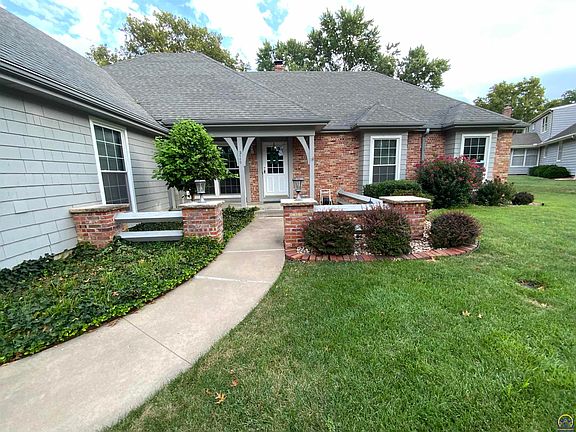 2nd image of 2110 SW 31st Ter