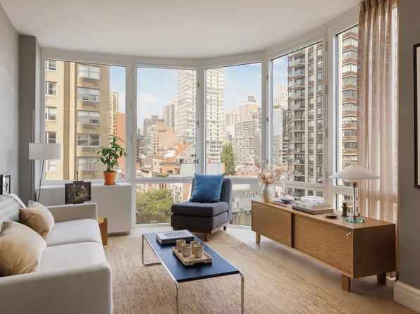 400 East 84th Street image 1 of 6