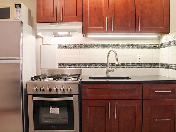 3rd image of 1420 York Ave APT 7F