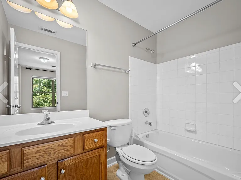 105 4th Ave #105 — Photo 8