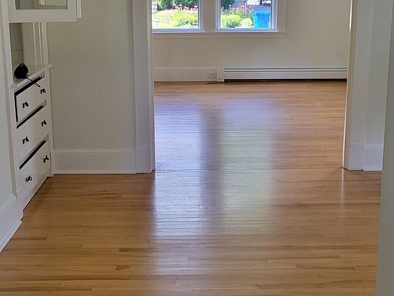 4th image of 10 Rudman Rd #1