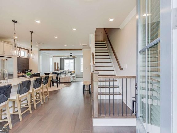 4th image of 5217 Riden Ct