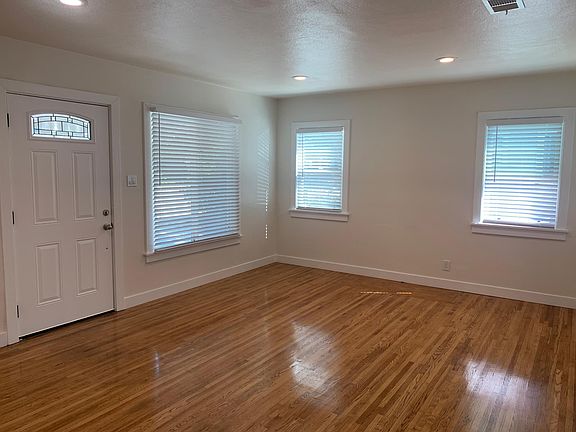 4th image of 8336 Friends Ave