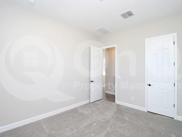 44626 N 44th Ave — Photo 15