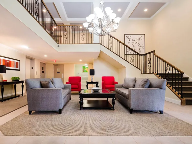 Norstar Apartments — Photo 18