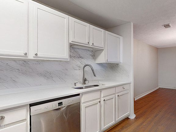 3rd image of 1301 Swan Pointe Blvd Unit 102