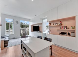 718 Edgar Ave #404, Coquitlam, BC V3K 2J1