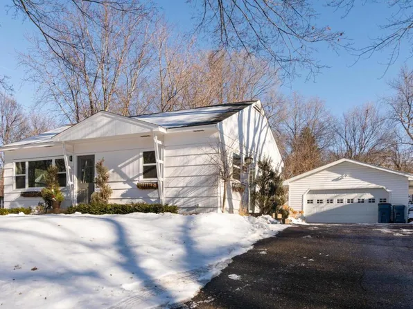 4935 West Ln, Minnetonka, MN 55345