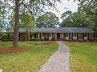 200 Williamsburg Dr #32, Greer, SC 29651