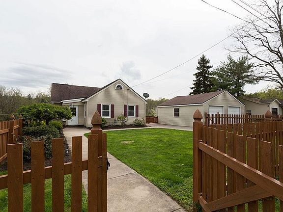 5th image of 4270 Henderson Pl