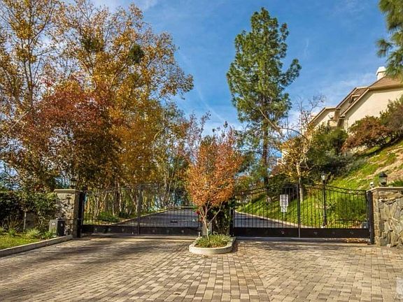 2nd image of 32112 Canyon Crest Ct