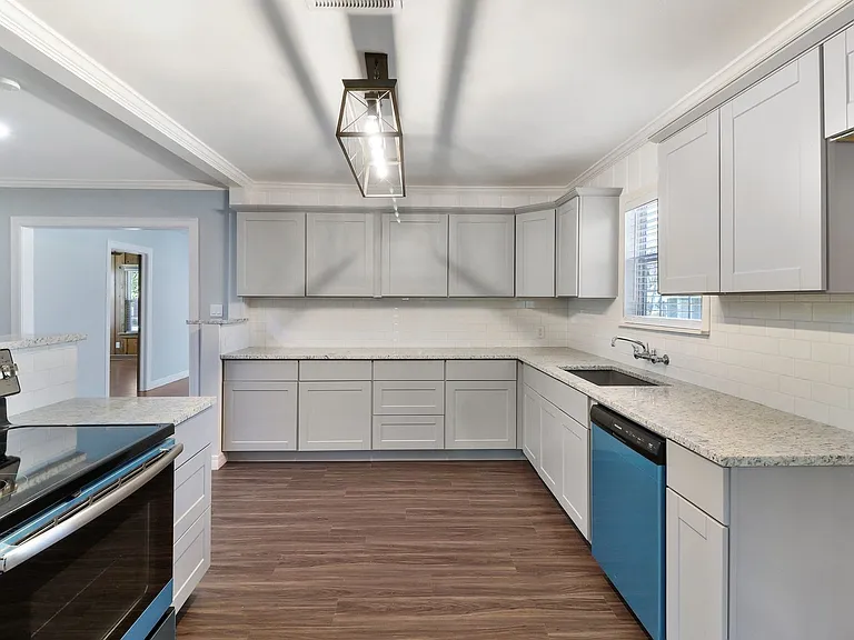 3557 Winston Rd — Photo 8