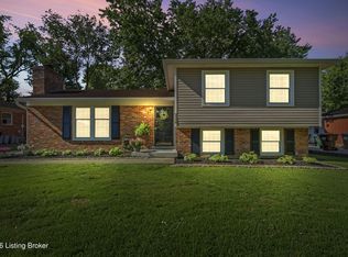 9306 Trentham Ln, Rolling Hills, KY 40242