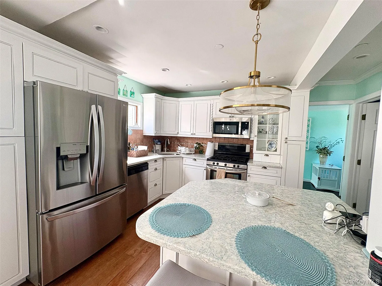 4 bed, 2.5 bath, 1804 sqft, $3,500 — Photo 4